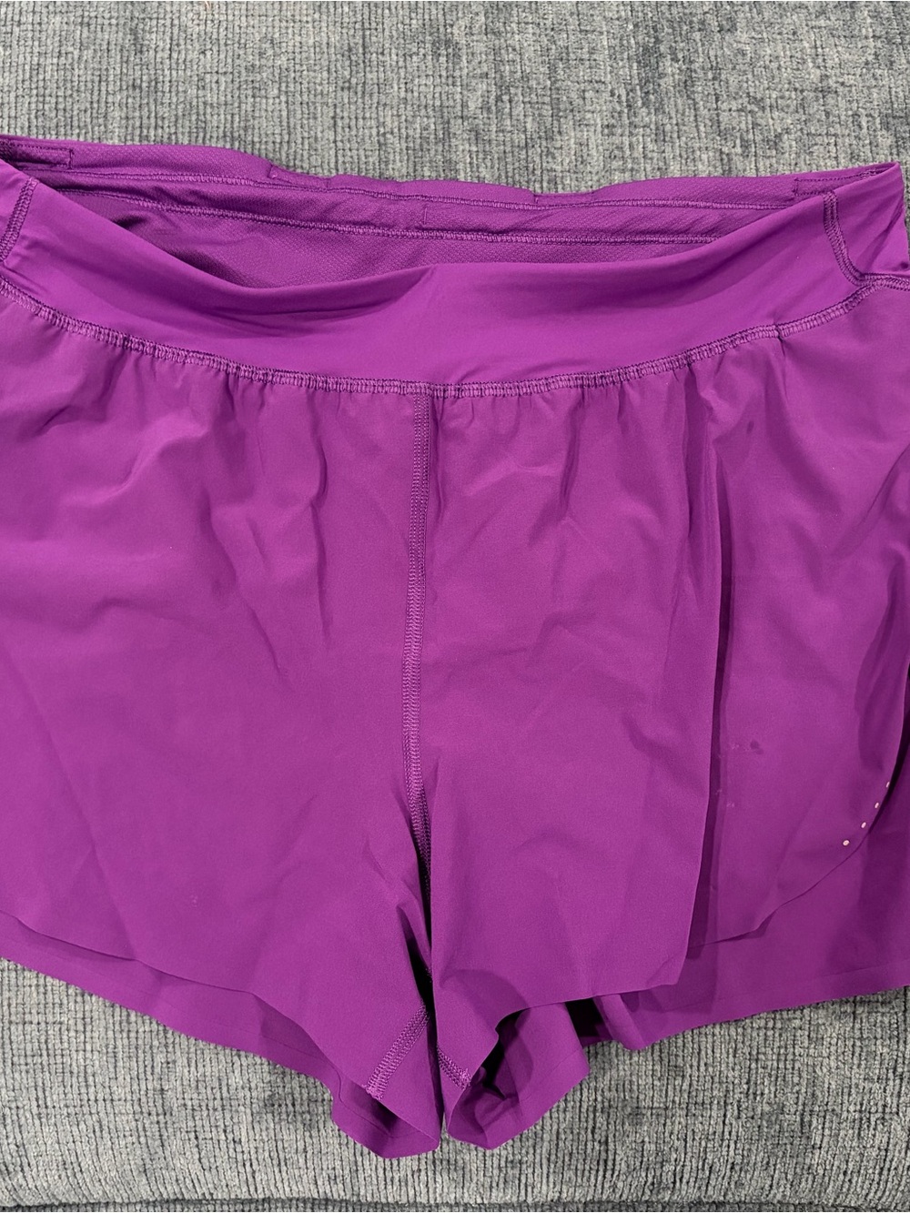 Lululemon fast and free high rise split short size large L college purple new